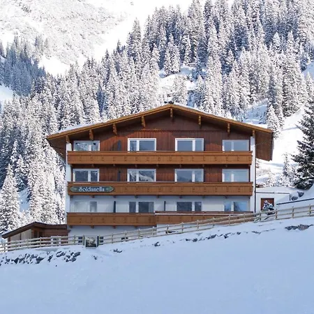 Soldanella Apartment *